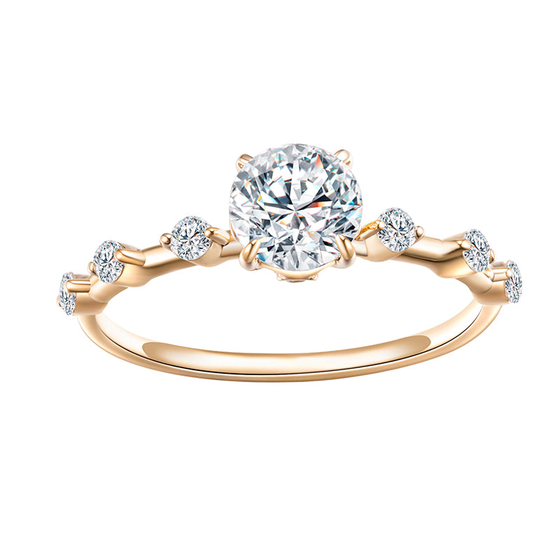 18k Gold Lab Diamond Solitaire Ring: Yellow & White Gold Options